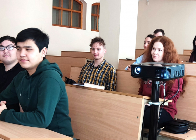 Студенты Астраханской консерватории приняли участие в круглом столе «Послание президента РФ В.В. Путина Федеральному собранию 21 февраля 2023 г.»