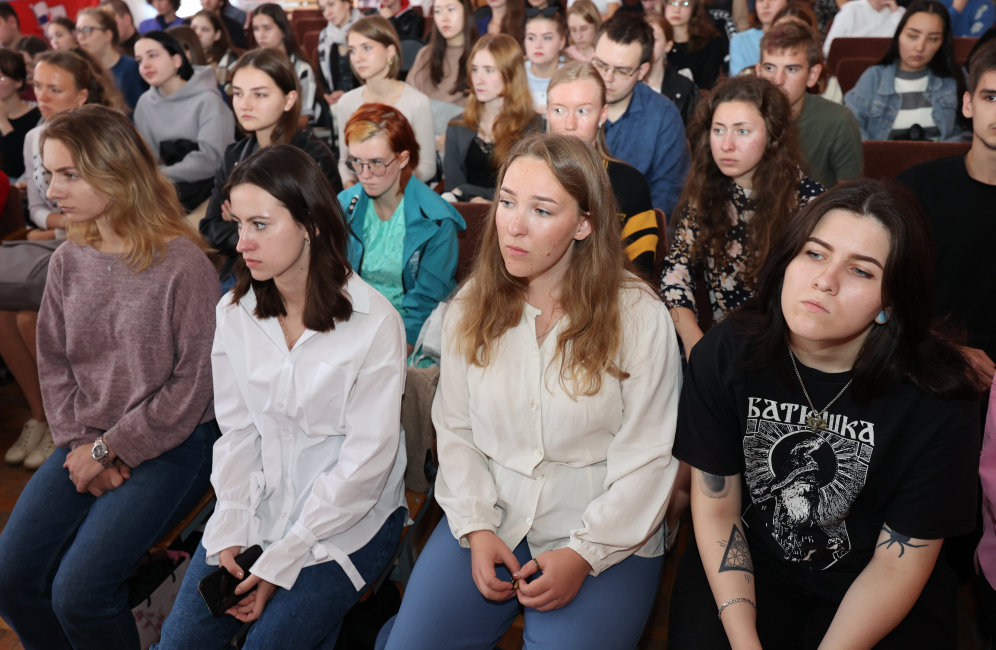 В Астраханской консерватории прошел «Урок мужества»