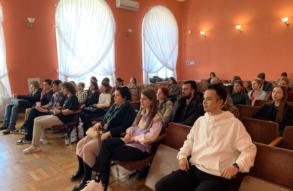 Студентам Астраханской консерватории рассказали о современных технологиях наставничества