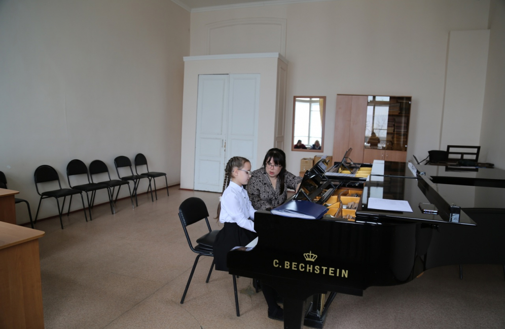 Педагоги Астраханской консерватории выступили в качестве экспертов на курсах повышения квалификации для преподавателей ДМШ и музыкального колледжа